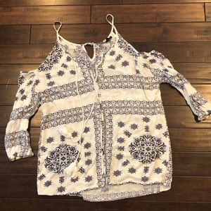 Cold shoulder top/ beach coverup!